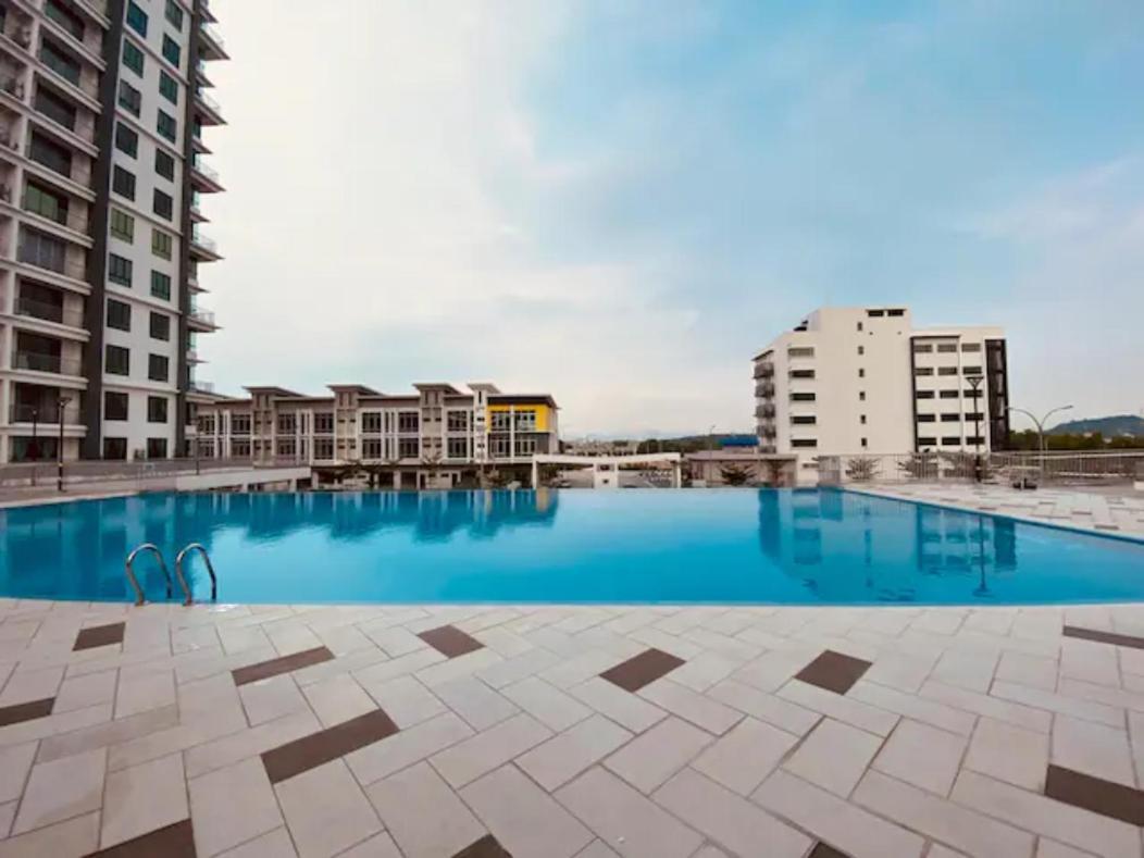 Luxurious Homestay 3Br With Pool Meru Ipoh 8 Pax מראה חיצוני תמונה